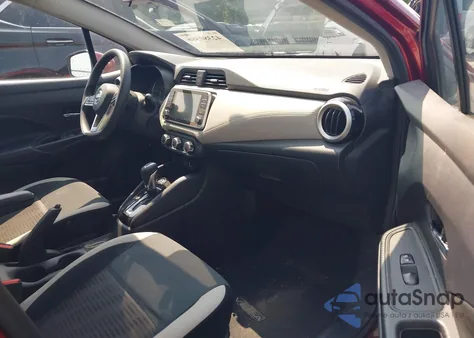 2020 Nissan Versa Sv Xtronic Cvt z USA, uszkodzony, nr VIN 3N1CN8EV8LL828695